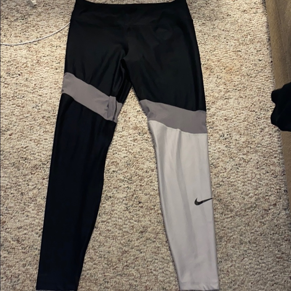 Nike women’s leggings